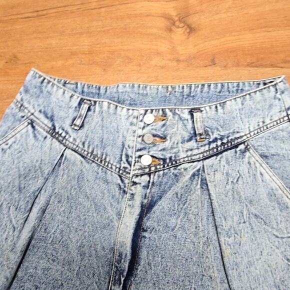 Vintage Acid Wash Denim Shorts Pleated High Waist Womens 12 Juniors 13/14 - Picture 4 of 15